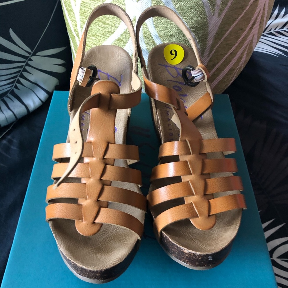 New tan Sandals